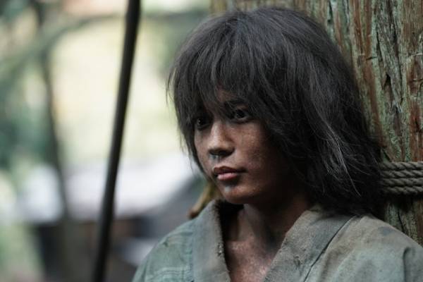 長尾謙杜が「どんどん変わっていく」役と共に成長『室町無頼』場面写真