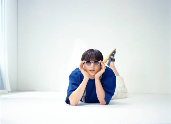 小関裕太、カレンダー発売！ 過去作全てオマージュする“再解釈”