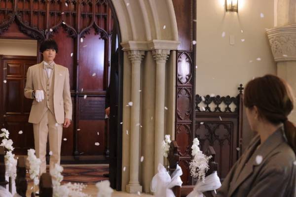 川口春奈＆松村北斗、正反対な弁護士が出会う「アンサンブル」第1話見どころ