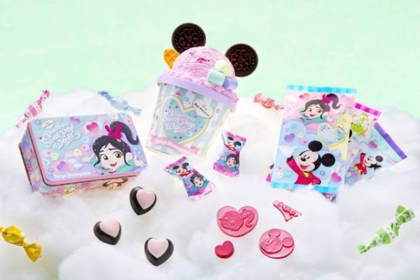【ディズニー】お菓子でいっぱいのパークにぴったり！新イベント「ヴァネロペのスウィーツ・ポップ・ワールド」グッズが発売