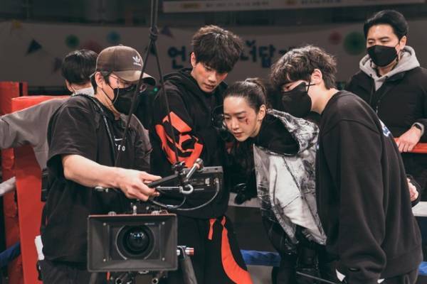 『勇敢な市民』シン・ヘソン×イ・ジュニョン、高難度アクションのメイキング到着