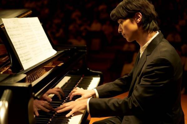 「初めてで不安でした」横浜流星がピアノ演奏に初挑戦！『片思い世界』に出演