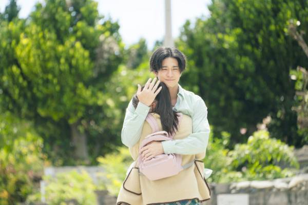 中島裕翔が父親役で魅せる『366日』場面写真