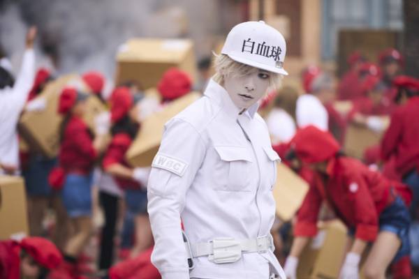 「大きな代表作に」「皆さまの支えがあってこそ」永野芽郁＆佐藤健主演『はたらく細胞』興収50億円突破！