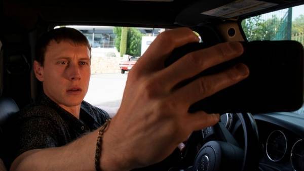 レア・セドゥ主演、転生を繰り返す男女の運命描く『けものがいる』4月公開