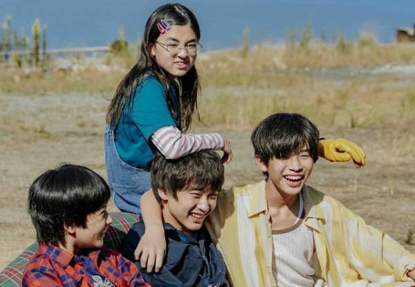 麻生久美子＆高良健吾＆唐田えりか＆剛力彩芽ら『海辺へ行く道』に出演　場面写真到着