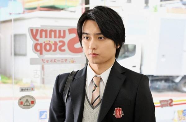 「鳥肌」「サプライズすぎ」新たなキャストの登場に驚きの声…「御上先生」第2話