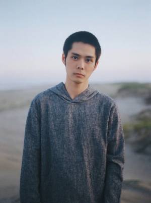 細田佳央太＆ムロツヨシが主演！ 東野圭吾スペシャルドラマ「雪煙チェイス」