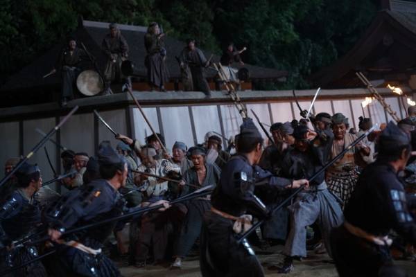 「名もなき民たちが主役」『室町無頼』“室町の民”演じたエキストラに絶賛集まる