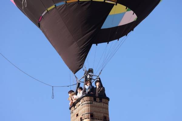 川口春奈“瀬奈”×田中圭“宇井”に「謎すぎる」「何があったの」の声…「アンサンブル」第3話