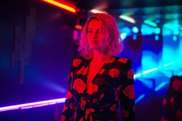 『エミリア・ペレス』エミリアとの出会いで運命が交錯する女性たち…日本版ポスター完成