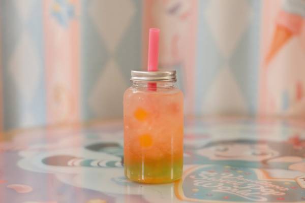 【ディズニー】スウィーツ尽くしのスペシャルルームを体験！アンバサダーホテルの“パルパル”第3弾連動ルーム