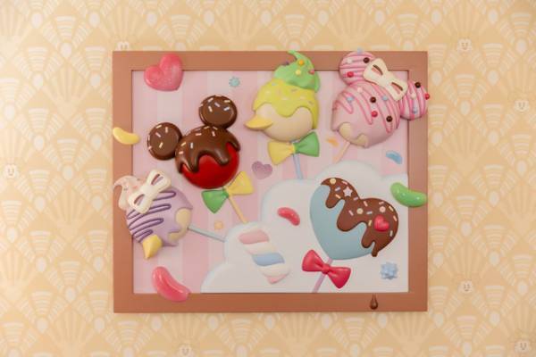 【ディズニー】スウィーツ尽くしのスペシャルルームを体験！アンバサダーホテルの“パルパル”第3弾連動ルーム