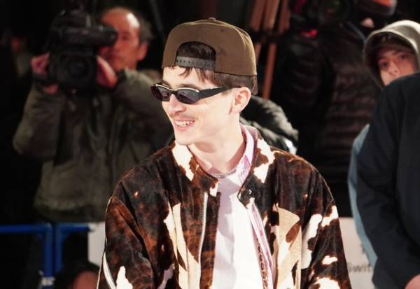 ティモシー・シャラメが2回目の来日、主演作『名もなき者/A COMPLETE UNKNOWN』は「全身全霊でつくった作品」