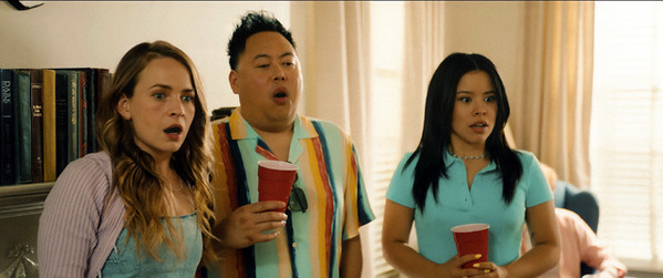 青春リターンズ・コメディ『モリー・シンガー“2度目”のキャンパスライフ』日本版予告完成