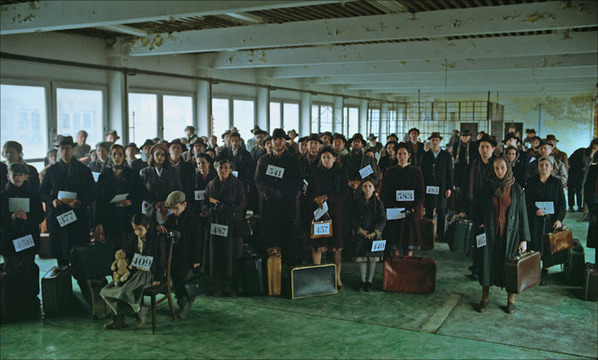 『ブルータリスト』エイドリアン・ブロディ、祖国を脱出した母の記憶語る