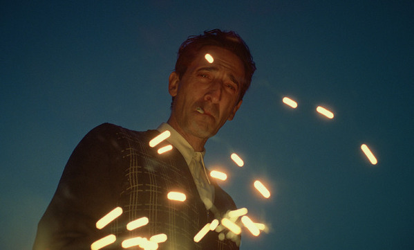 『ブルータリスト』エイドリアン・ブロディ、祖国を脱出した母の記憶語る