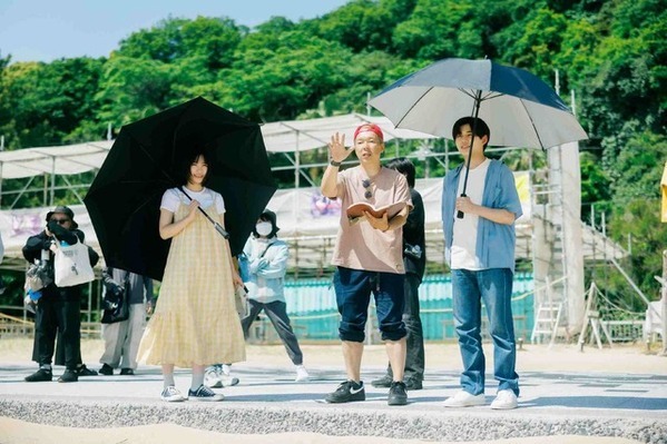 長尾謙杜「みんな仲良く温かい現場」『おいしくて泣くとき』メイキング映像