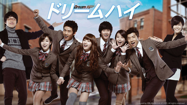 IU、2025年はパク・ボゴム＆ビョン・ウソクと共演！俳優として多彩な魅力見せる