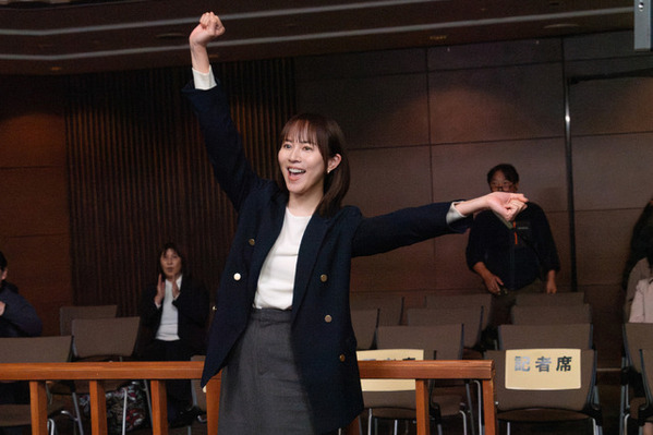 「フォレスト」比嘉愛未＆岩田剛典らクランクアップ写真＆コメント到着