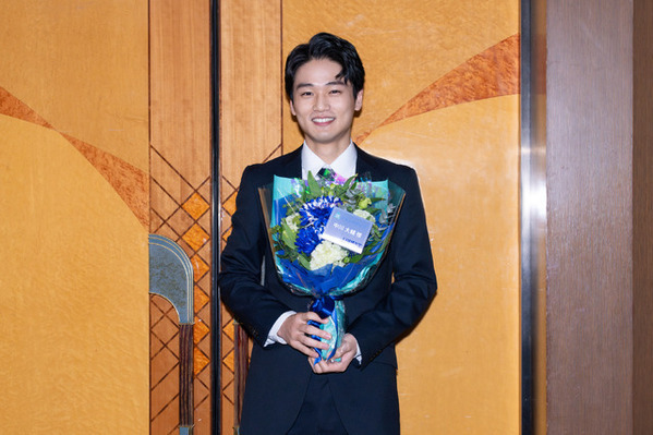 「フォレスト」比嘉愛未＆岩田剛典らクランクアップ写真＆コメント到着