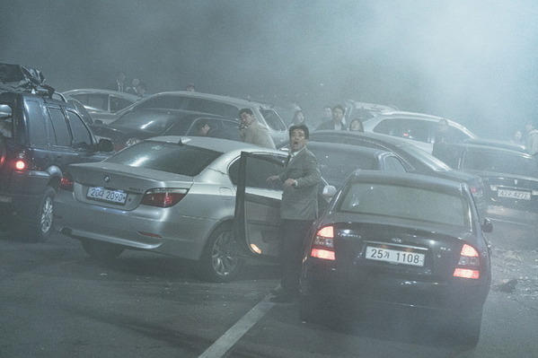 チュ・ジフンが火を吹く？イ・ソンギュンら舞台裏語る『プロジェクト・サイレンス』インタビュー映像