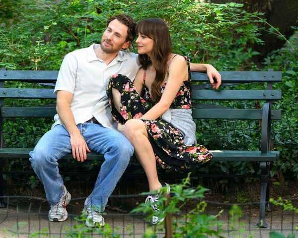 A24、セリーヌ・ソン監督最新作『The Materialists』の北米公開日を発表 キャストにダコタ・ジョンソンら