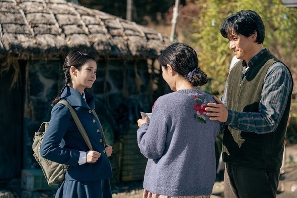 「気付いたら温かな涙が」IU＆パク・ボゴムの真っ直ぐな愛に反響「おつかれさま」新予告