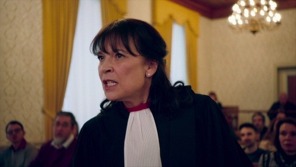 被告犬が無罪を主張…前代未聞の裁判が始まる！『犬の裁判』予告編