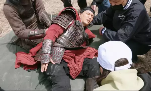 「見る人はきっと驚く」EXOレイことチャン・イーシン『A LEGEND／伝説』アクションメイキング映像