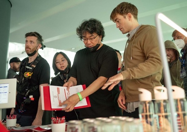 役所広司「見たこともない世界に連れて行かれる」『ミッキー17』特別映像解禁