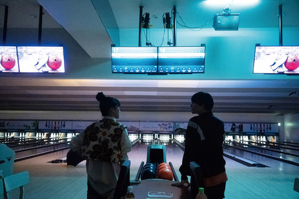 萩原利久＆河合優実、関西の街を巡るデートシーン『今日の空が一番好き、とまだ言えない僕は』場面写真