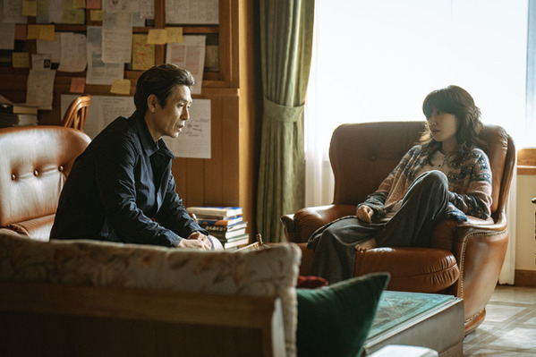 パク・ウンビン「本能で演じています」かつてない役柄語る「ハイパーナイフ 闇の天才外科医」