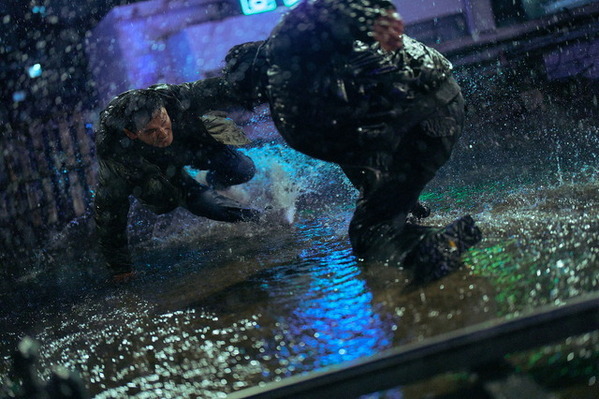 ファン・ジョンミン「チョン・ヘインの参加で新しいものも生まれた」『ベテラン 凶悪犯罪捜査班』コメンタリー映像