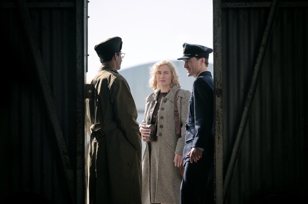 「女性に権利はない」戦場でカメラを決して離さない『リー・ミラー 彼女の瞳が映す世界』初解禁シーン含む新予告