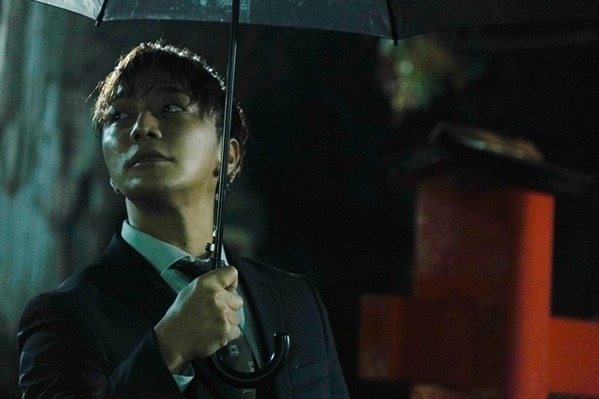 成宮寛貴が怪演、主人公の“裏の顔”とは…「死ぬほど愛して」第1話