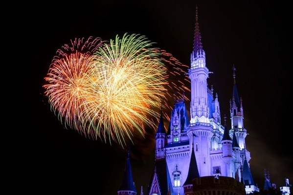【ディズニー】パレード・花火にキャッスルプロジェクション！東京ディズニーランドで3種のナイトエンターテインメントを満喫