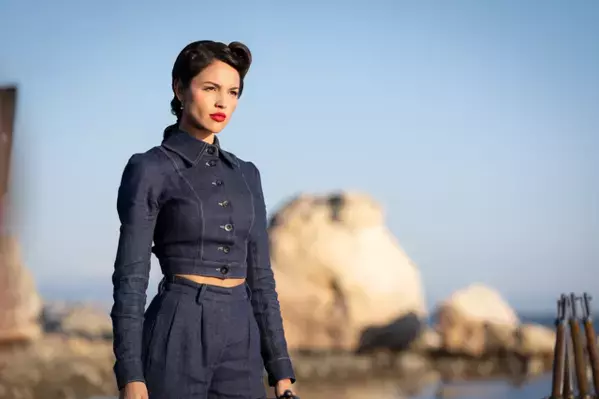 エイザ・ゴンザレス「歴史的に何が起こったのか」「興味を深めてほしい」『アンジェントルメン』インタビュー映像