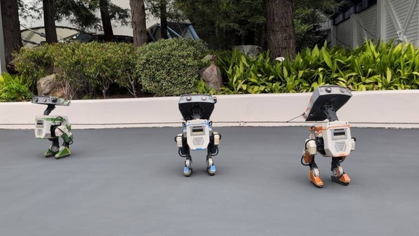 【ディズニー】2足歩行ロボットが新登場！BDXドロイドのアトモスフィアプログラム