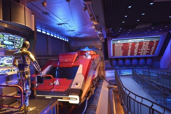 【ディズニー】期間限定「スター・ツアーズ」スぺシャルバージョンが始動！新たなキャラクターと惑星に大興奮