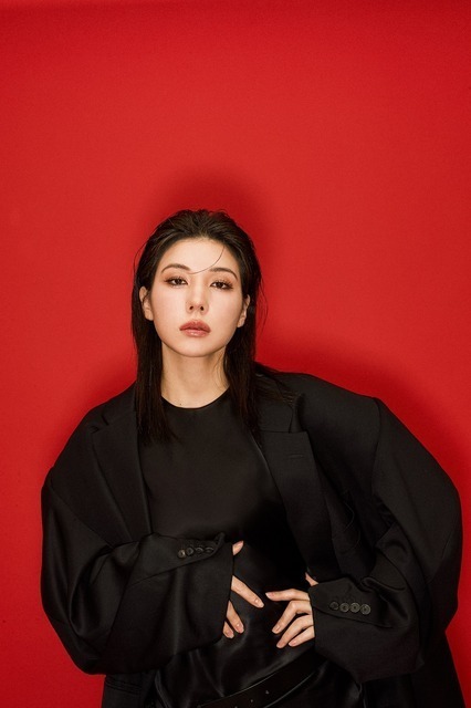 仲里依紗「情熱大陸」放送「不適切にもほどがある！」撮影、夫・中尾明慶も登場