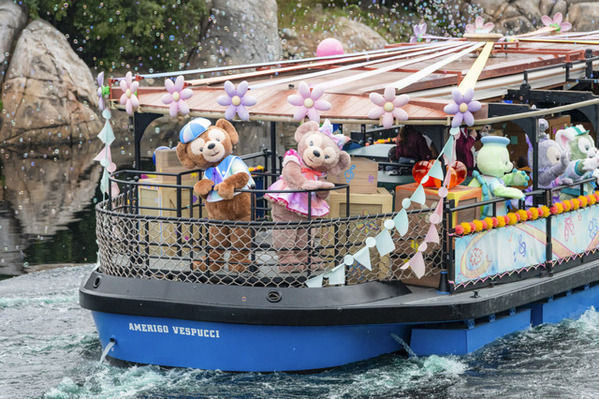 【ディズニー】ダッフィーたちの20周年の旅が始まる！「ダッフィー＆フレンズ20周年：カラフルハピネス」お披露目