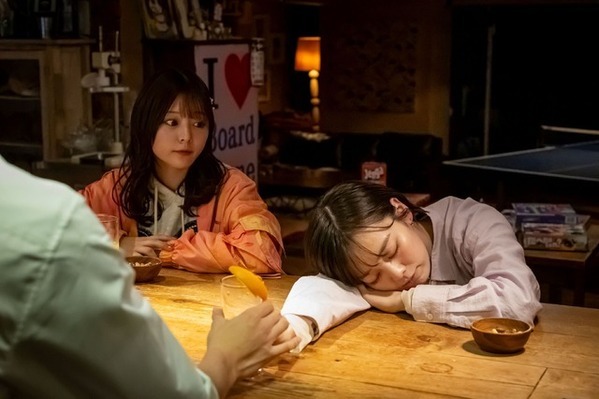 「パラレル行き来できるとか…？」　「パラレル夫婦」2話、野村康太“丸山”の髪型から視聴者の考察広がる