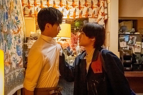 「パラレル行き来できるとか…？」　「パラレル夫婦」2話、野村康太“丸山”の髪型から視聴者の考察広がる