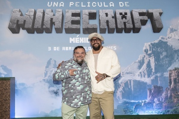 『マイクラ』の名コンビに絶賛集まる！ジェイソン・モモアとジャック・ブラックの仲良し秘話到着