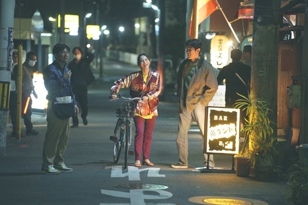 有村架純「勝手に涙がこぼれていく」鈴木亮平との名シーン語る『花まんま』特別映像