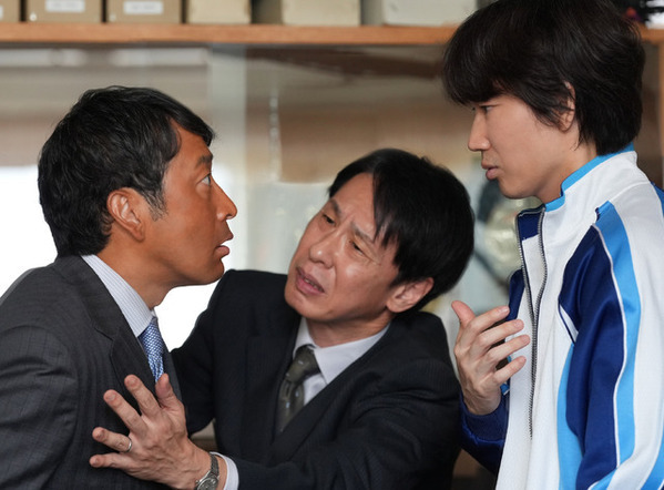 垣間見える極限状況…綾野剛主演『でっちあげ ～殺人教師と呼ばれた男』予告＆場面写真一挙解禁