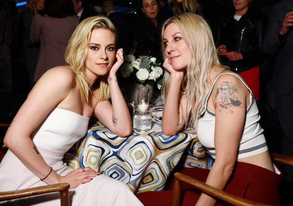 クリステン・スチュワートが6年交際の恋人ディラン・メイヤーと結婚