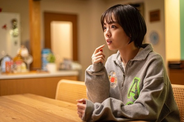 「どう考えても大和くん」「丸山が黒服を着て襲った」なつめを襲った犯人は誰!?…視聴者の考察加熱「パラレル夫婦」4話