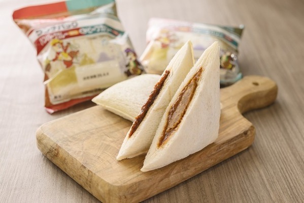 【ディズニー】人気レストランのカレーをイメージした「ランチパック」が初登場！あのミッキーロングパンも再び